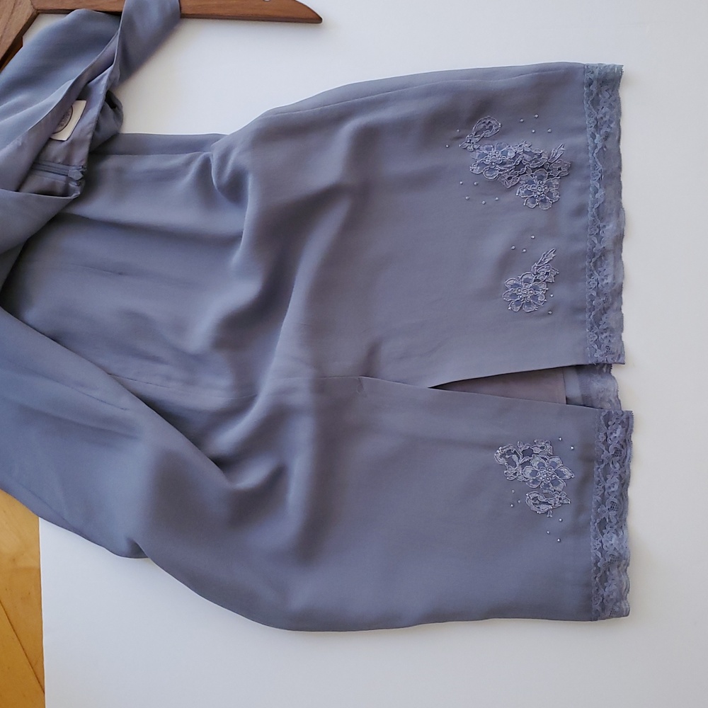 Lace-Trimmed Sleeveless Silk Dress - Vintage Laura Ashley - Picture 4 of 14